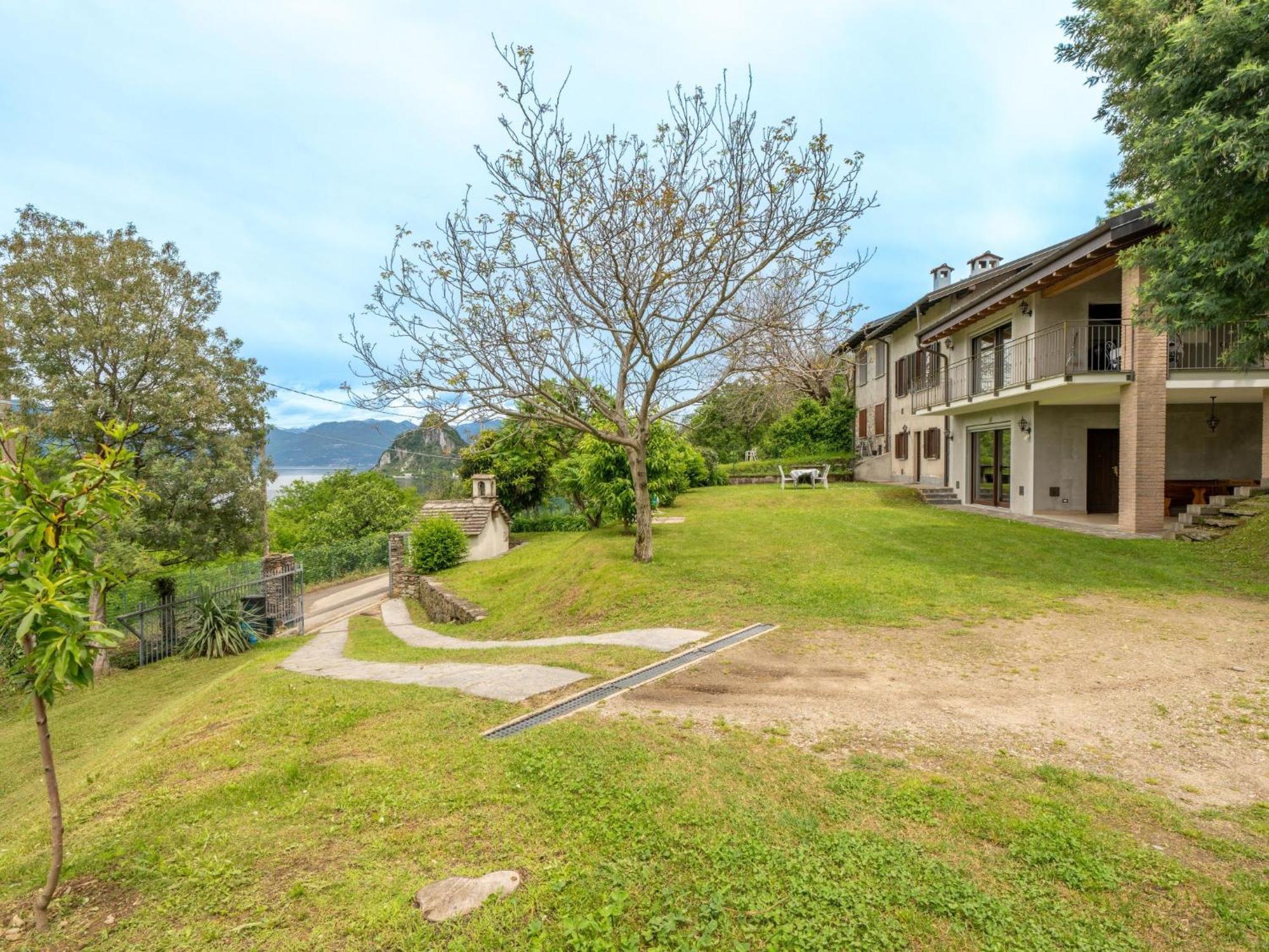 Appartamento Locazione Turistica Tondo-2 Castelveccana Esterno foto