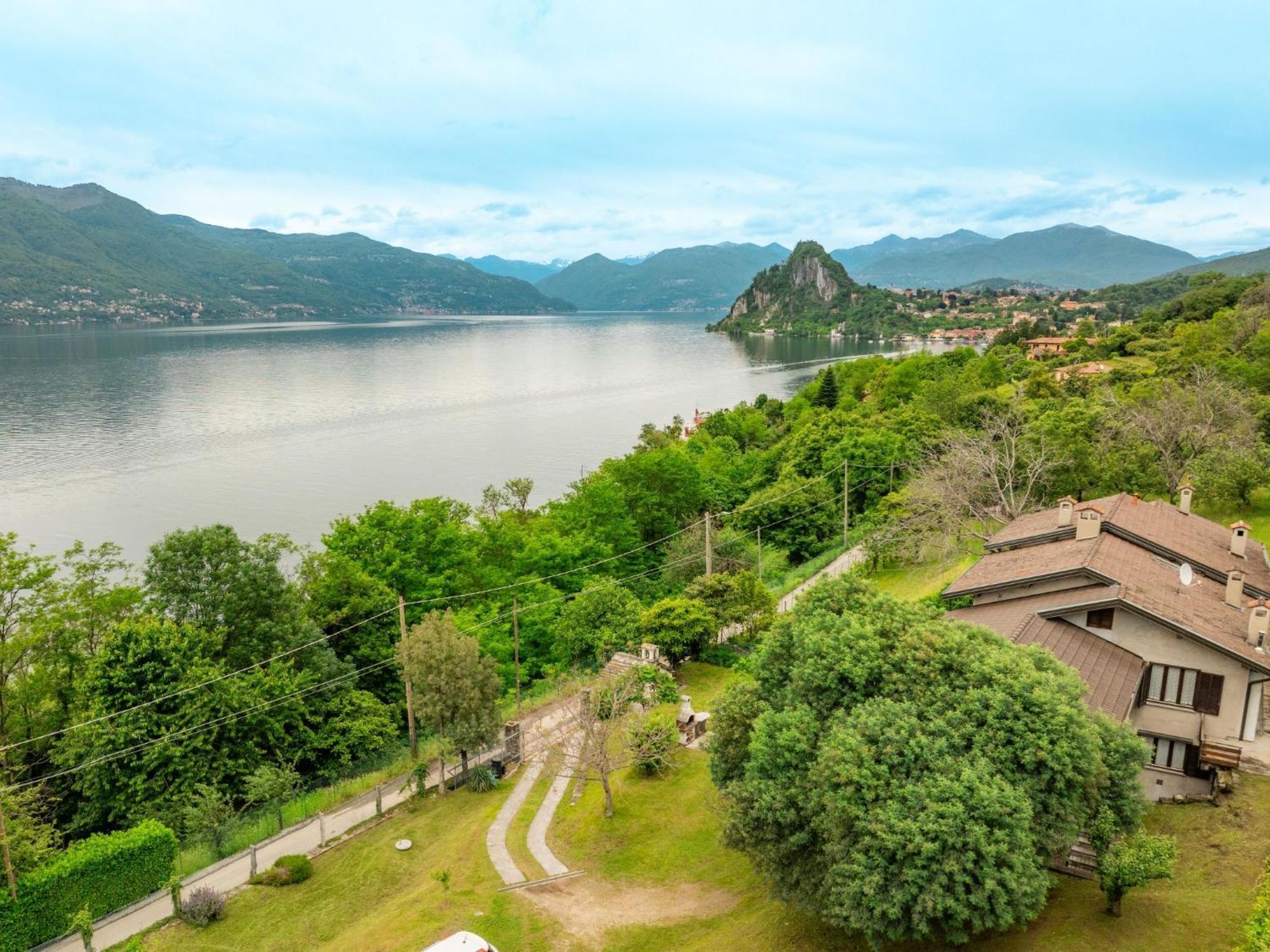 Appartamento Locazione Turistica Tondo-2 Castelveccana Esterno foto